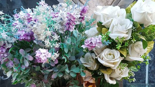Ornamentos florales en nichos