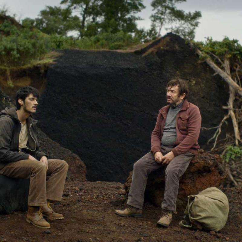 Fotograma del documental Diálogos después del final (2023) de Tiago Guedes